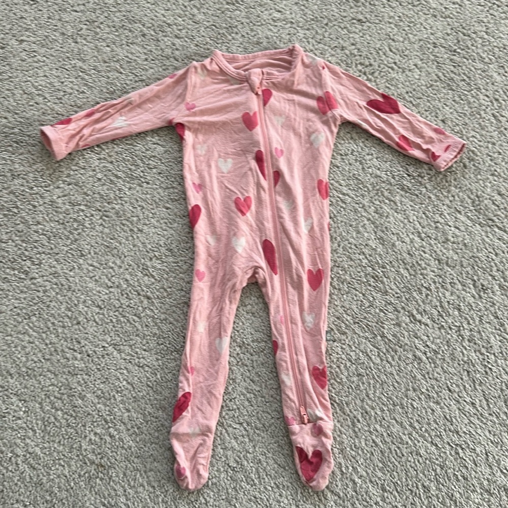 Kyte baby pink hearts footie